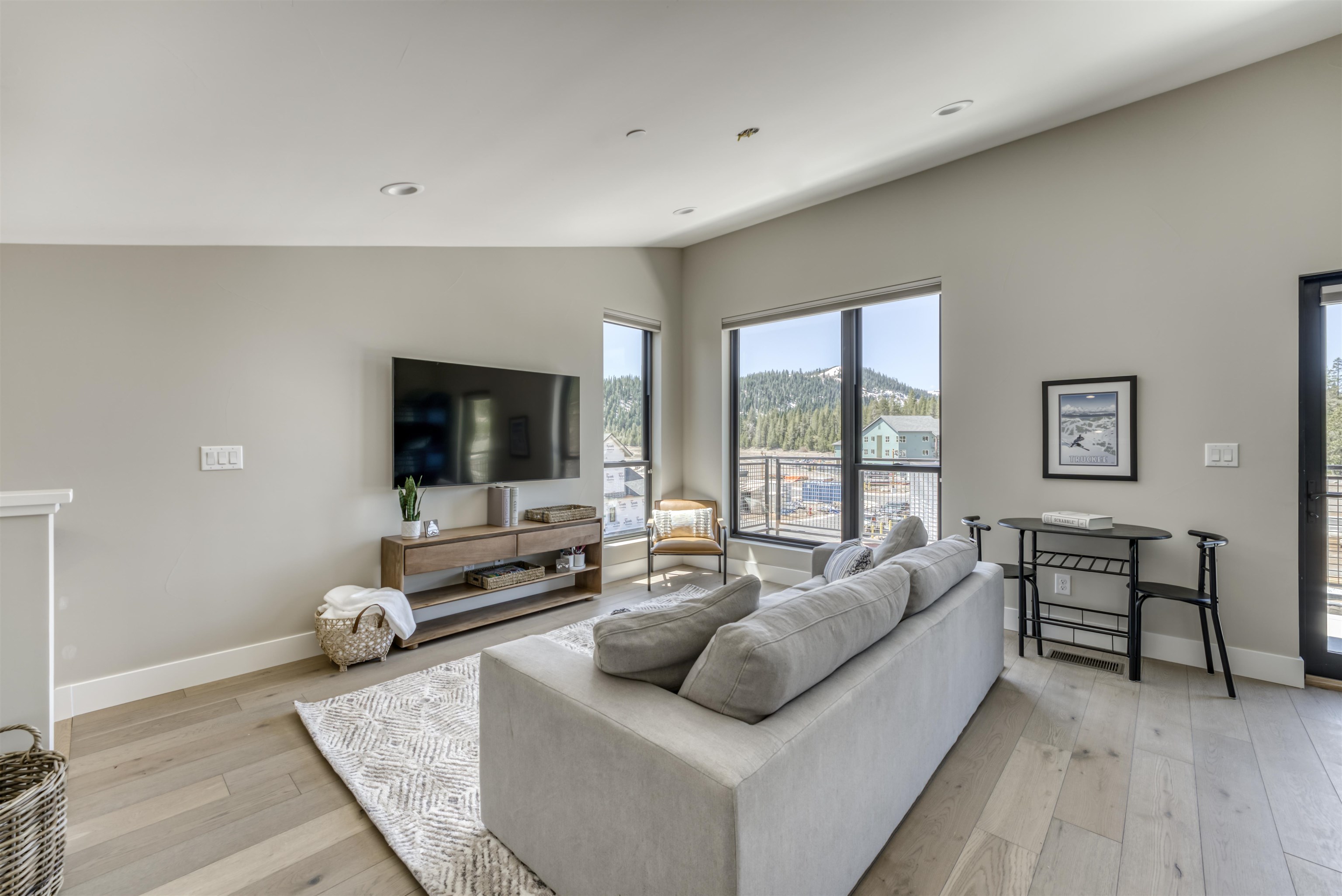 MLS #20242064 image #20