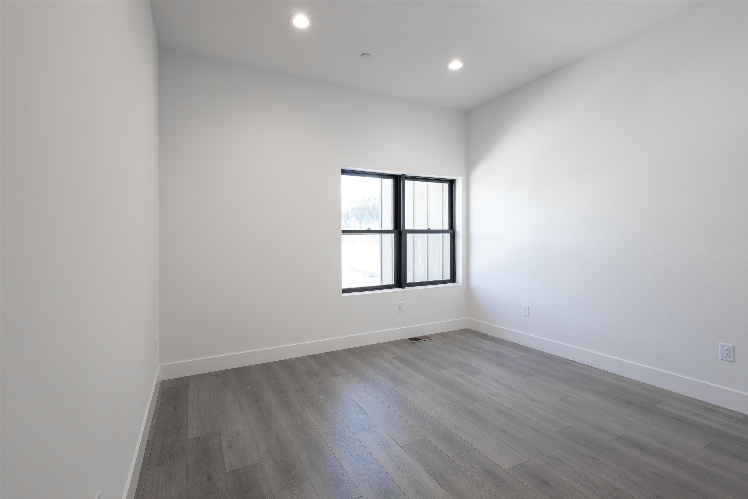 MLS #20242066 image #12