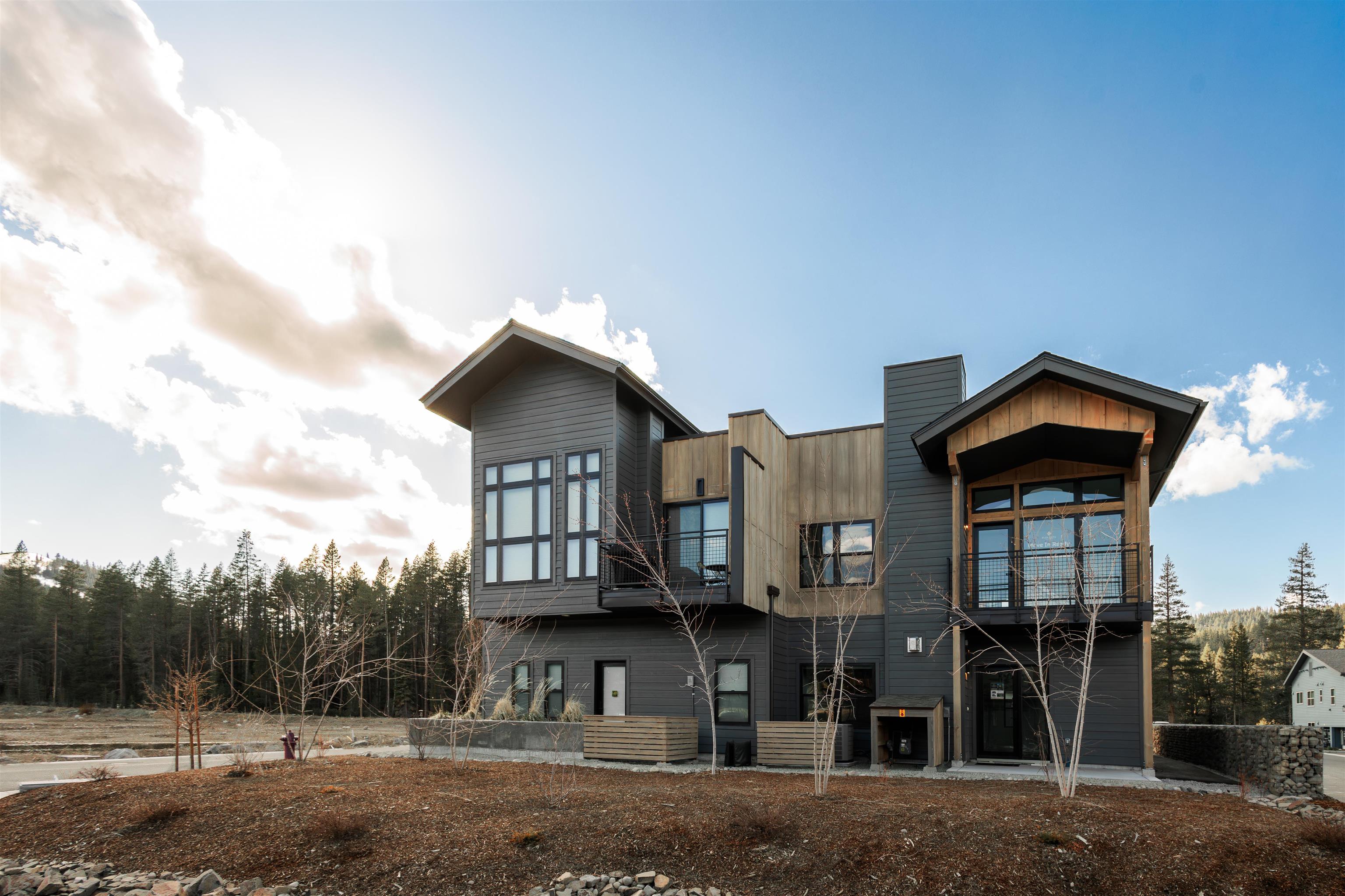 MLS #20242066 image #2