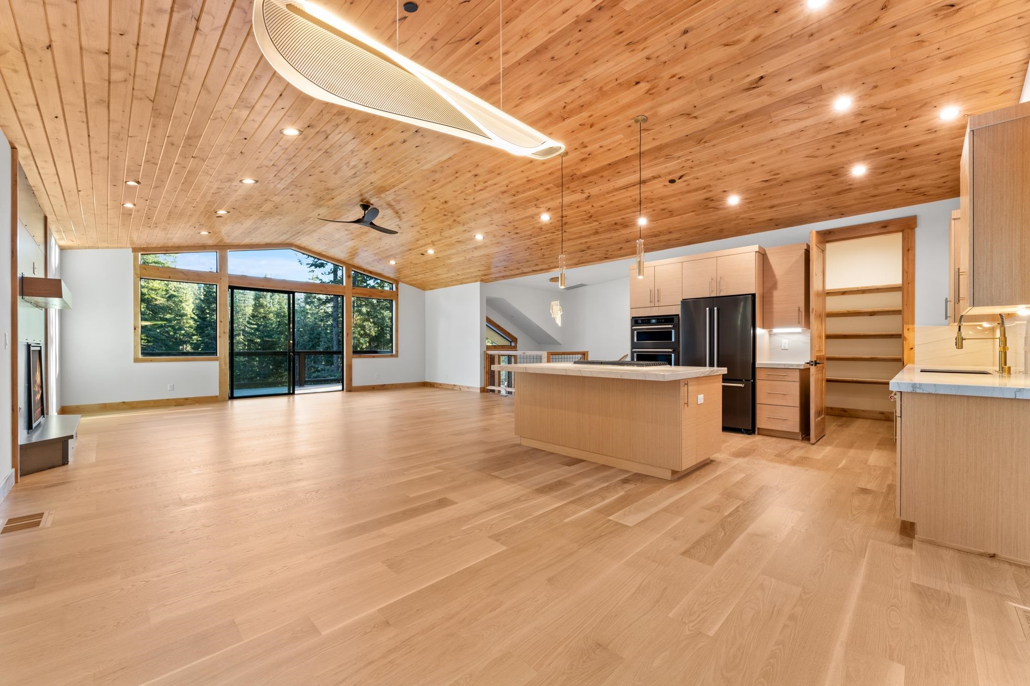 MLS #20242403 image #1