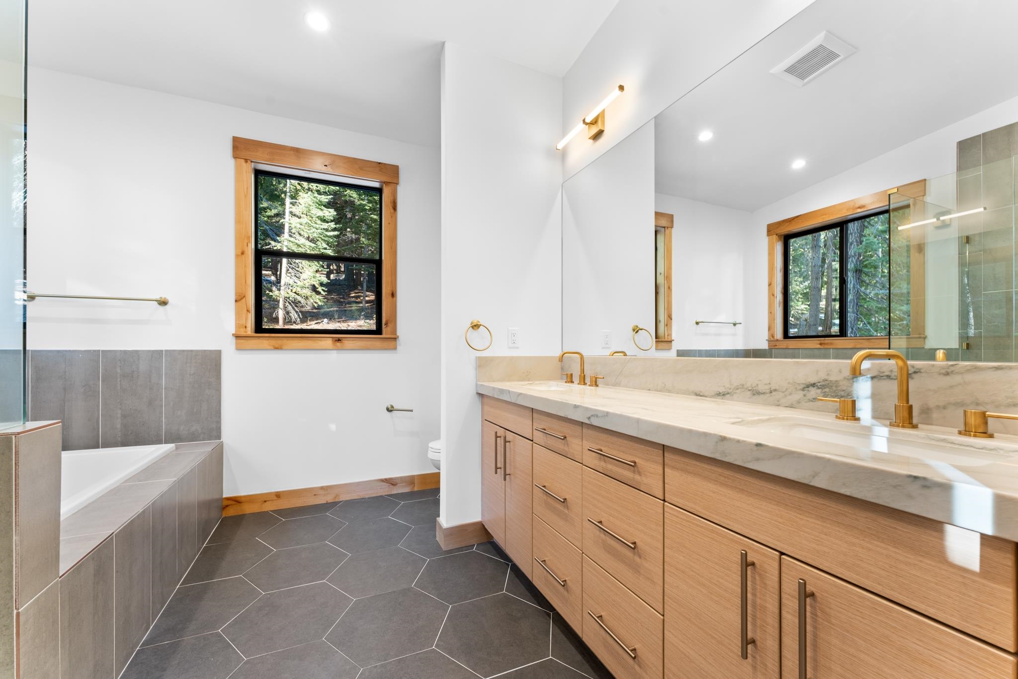 MLS #20242403 image #9