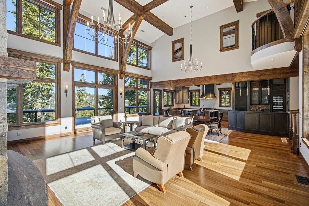 381 Sierra Crest Trail